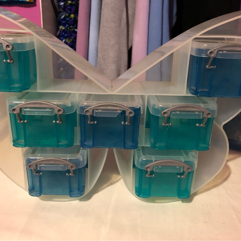 Butterfly storage